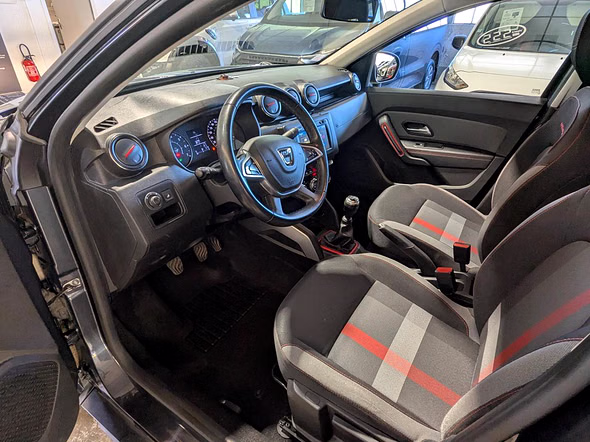 DACIA Duster 1.5 Blue dCi 115ch Techroad 4x2 - Vue 3