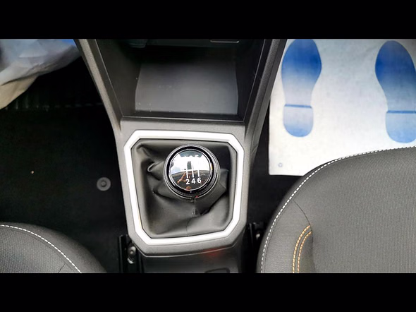 DACIA Sandero 1.0 TCe 90ch Stepway Expression - Miniature 23