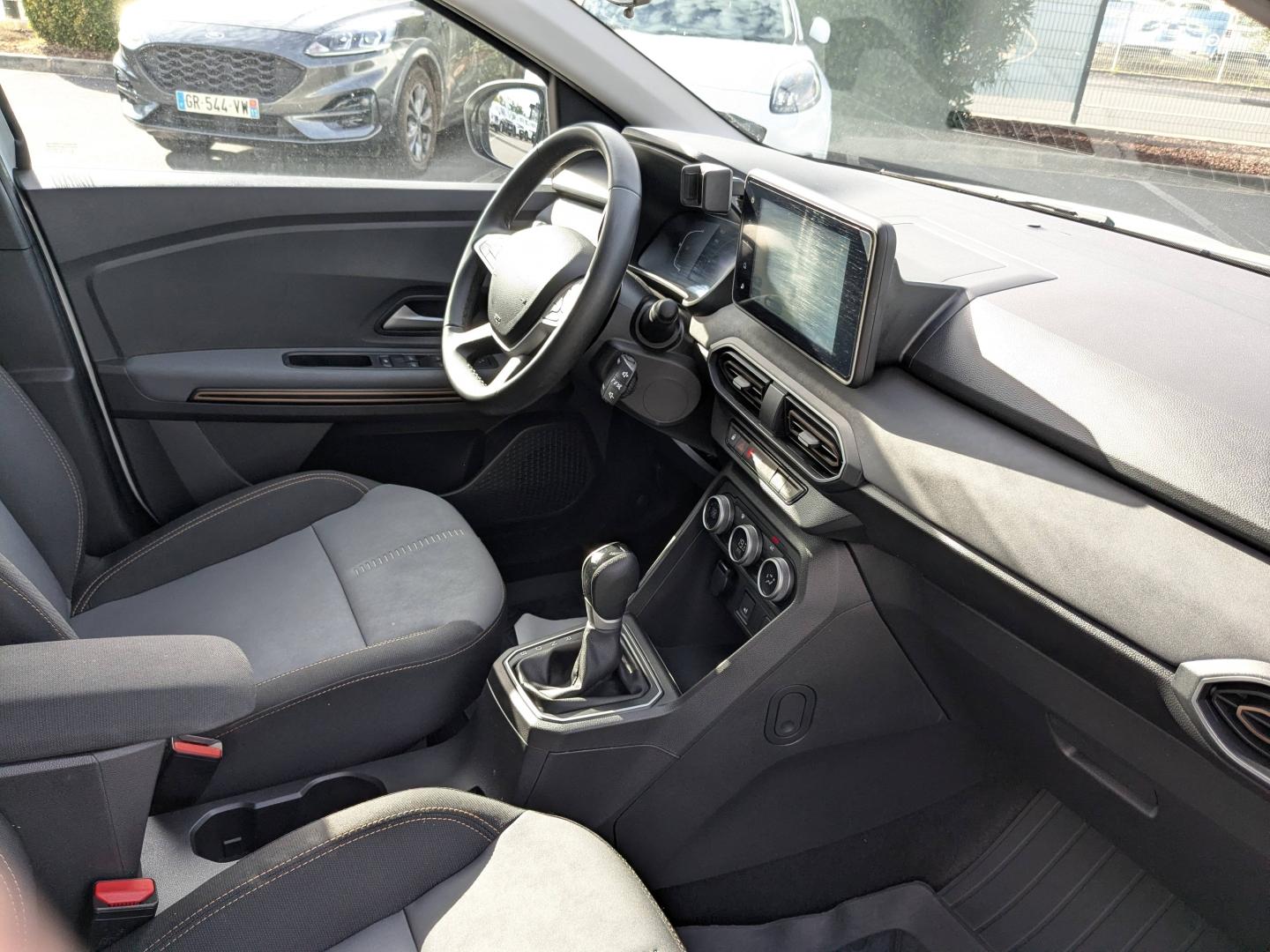 DACIA Jogger 1.6 hybrid 140ch Extreme 5 places - Photo 5