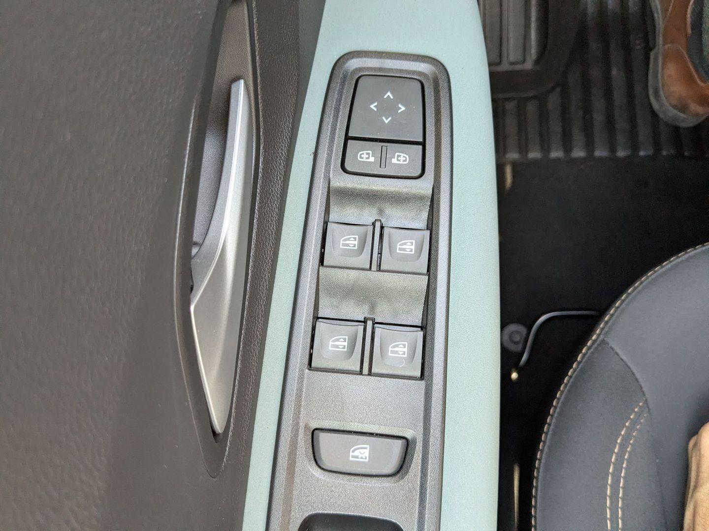 DACIA Jogger 1.8 hybrid 155ch Extreme 7 places -25 - Photo 16
