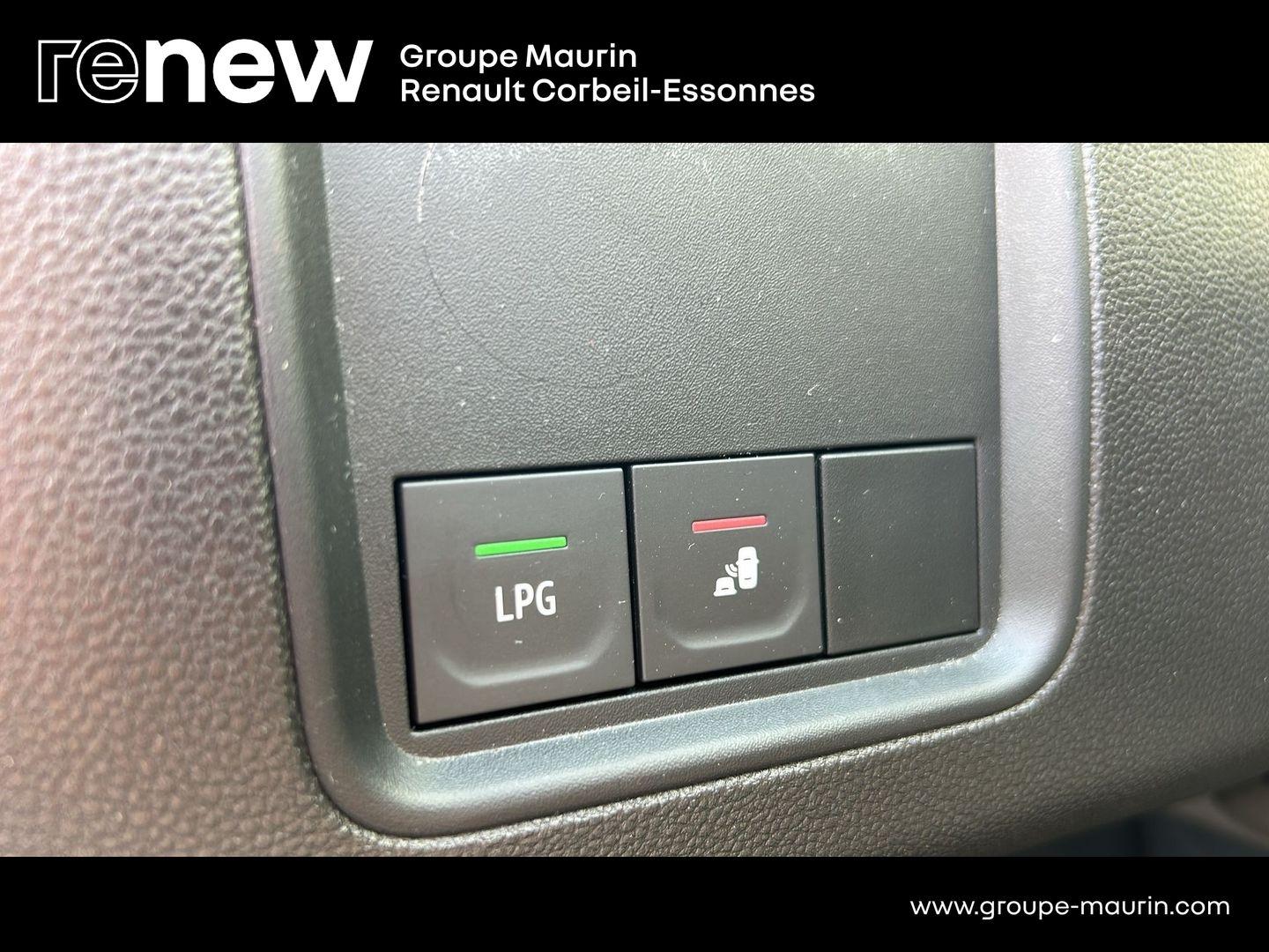 DACIA Duster 1.0 ECO-G 100ch  Journey 4x2 - Photo 18