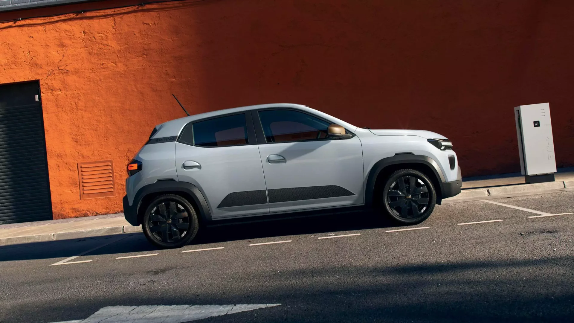 NOUVELLE DACIA SPRING extérieur 4