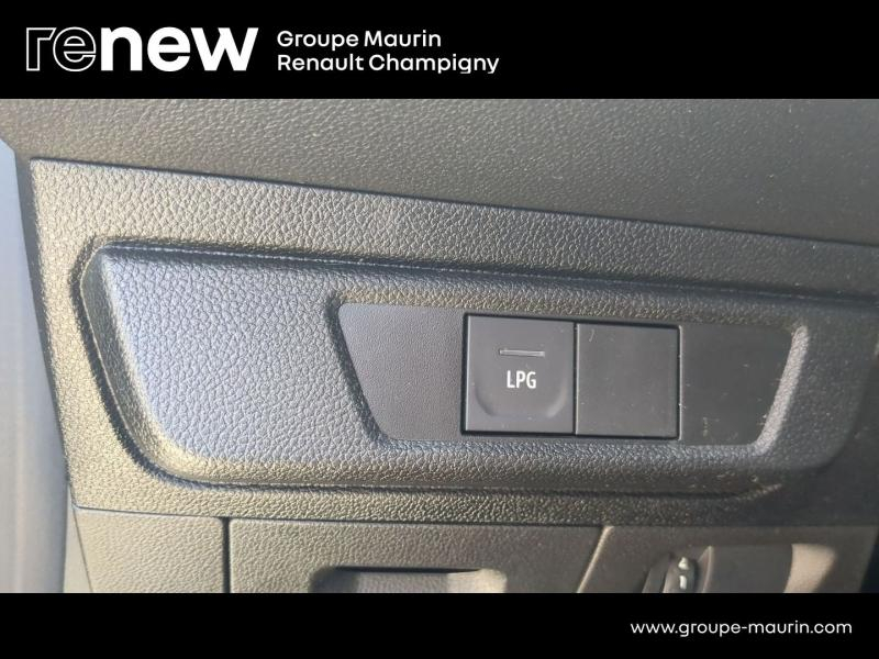 DACIA Sandero d’occasion à vendre à CHAMPIGNY-SUR-MARNE chez ADP - GIRARDIN (Photo 14)