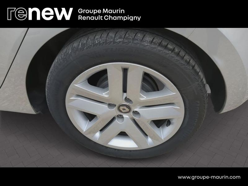 RENAULT Clio d’occasion à vendre à CHAMPIGNY-SUR-MARNE chez ADP - GIRARDIN (Photo 17)