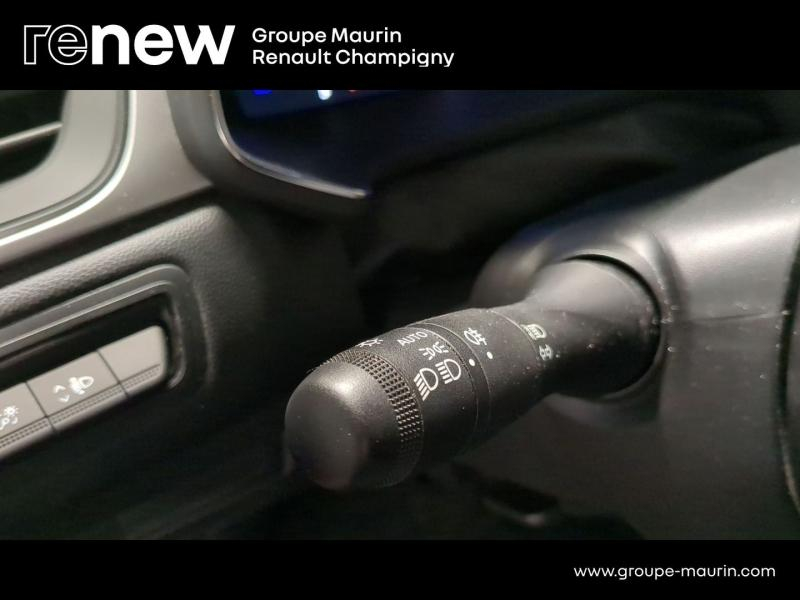 agency.seo.links.detann.title RENAULT Captur d’occasion à vendre à CHAMPIGNY-SUR-MARNE chez ADP - GIRARDIN (Photo 18)