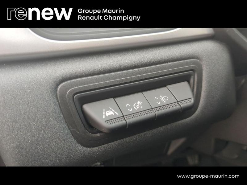 RENAULT Captur d’occasion à vendre à CHAMPIGNY-SUR-MARNE chez ADP - GIRARDIN (Photo 20)
