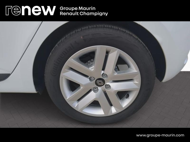 RENAULT Clio d’occasion à vendre à CHAMPIGNY-SUR-MARNE chez ADP - GIRARDIN (Photo 12)