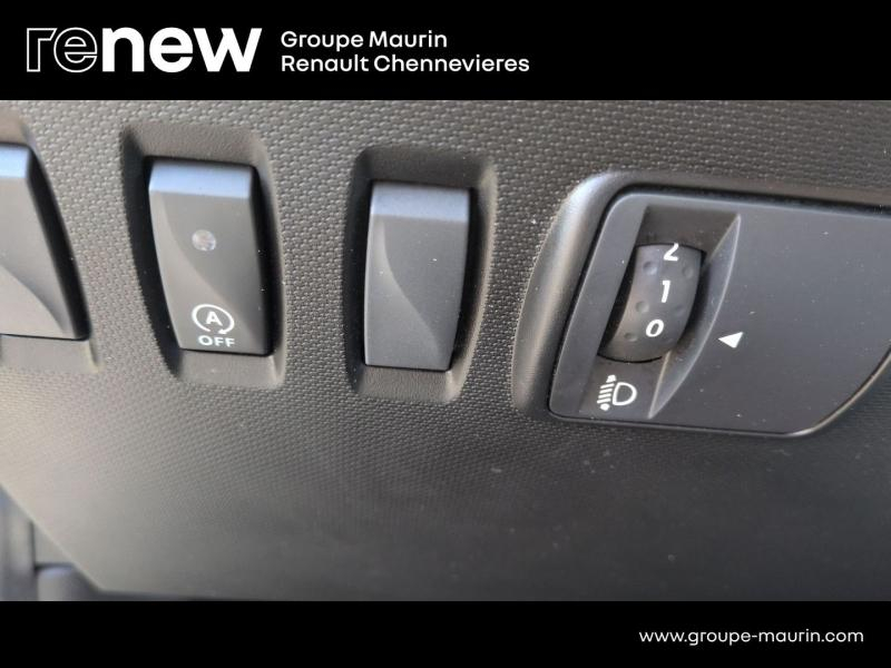RENAULT Twingo d’occasion à vendre à CHAMPIGNY-SUR-MARNE chez ADP - GIRARDIN (Photo 18)