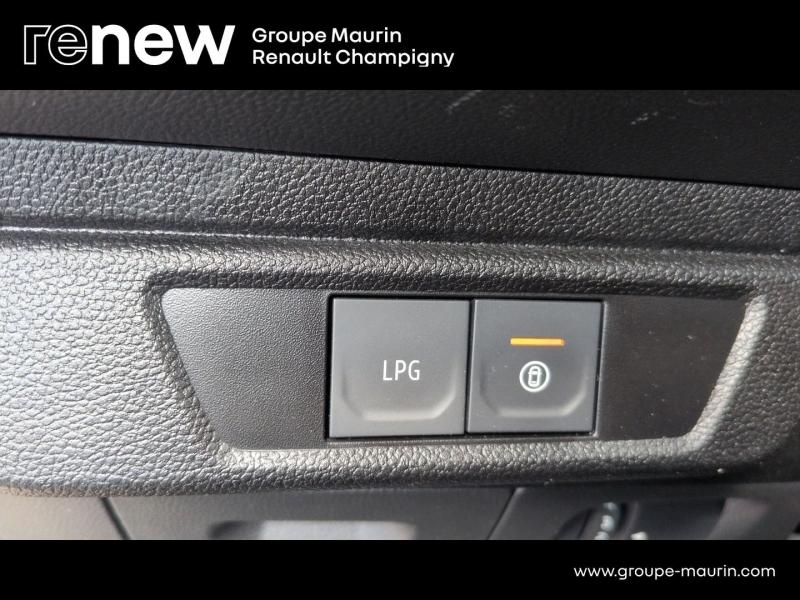 DACIA Sandero d’occasion à vendre à CHAMPIGNY-SUR-MARNE chez ADP - GIRARDIN (Photo 15)