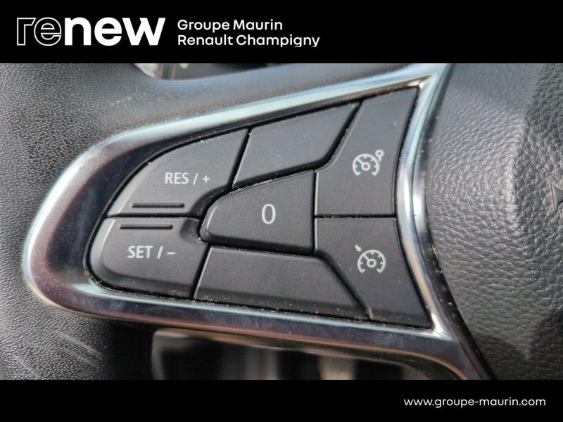 RENAULT Captur d’occasion à vendre à CHAMPIGNY-SUR-MARNE chez ADP - GIRARDIN (Photo 16)