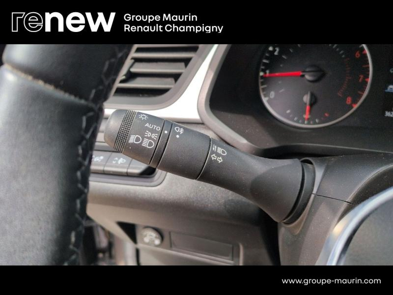 RENAULT Captur d’occasion à vendre à CHAMPIGNY-SUR-MARNE chez ADP - GIRARDIN (Photo 19)